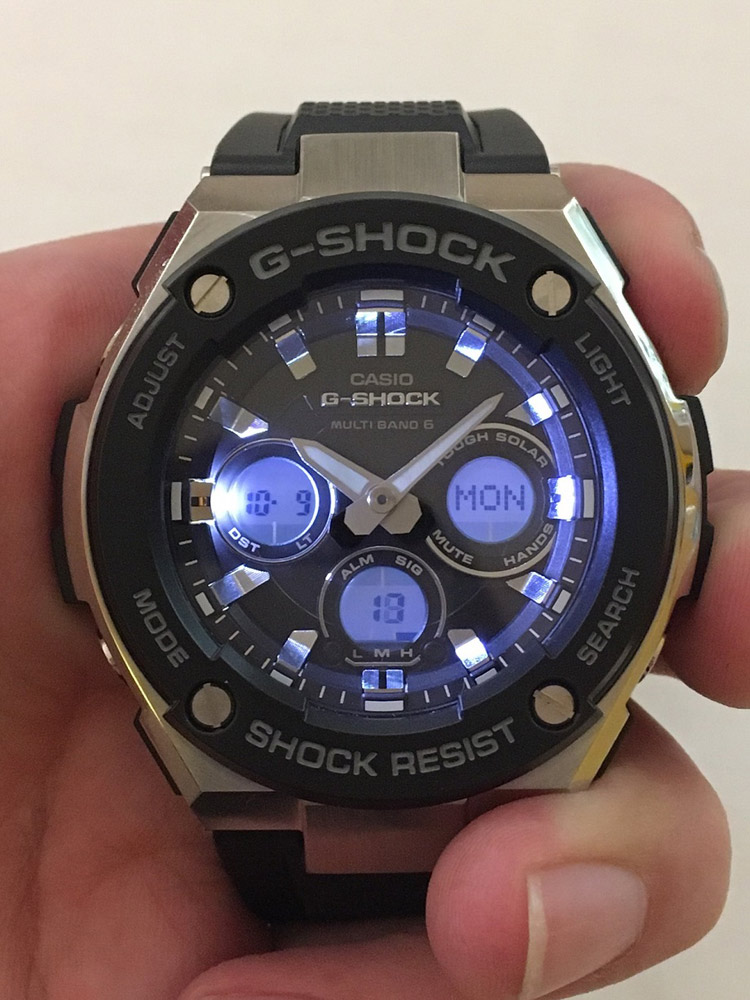 G-SHOCK GST-W300